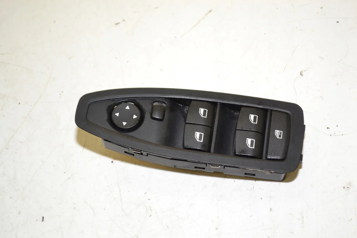 Lasinnostimen kytkin BMW F20 F30 9208110
