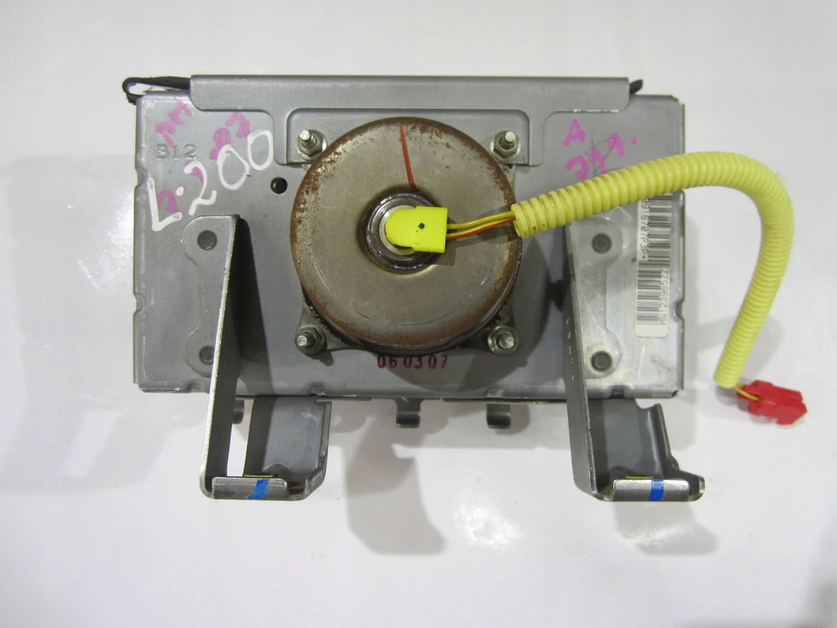 Matkustajan turvatyyny Mitsubishi L200 IV MN123965ZZ image 6