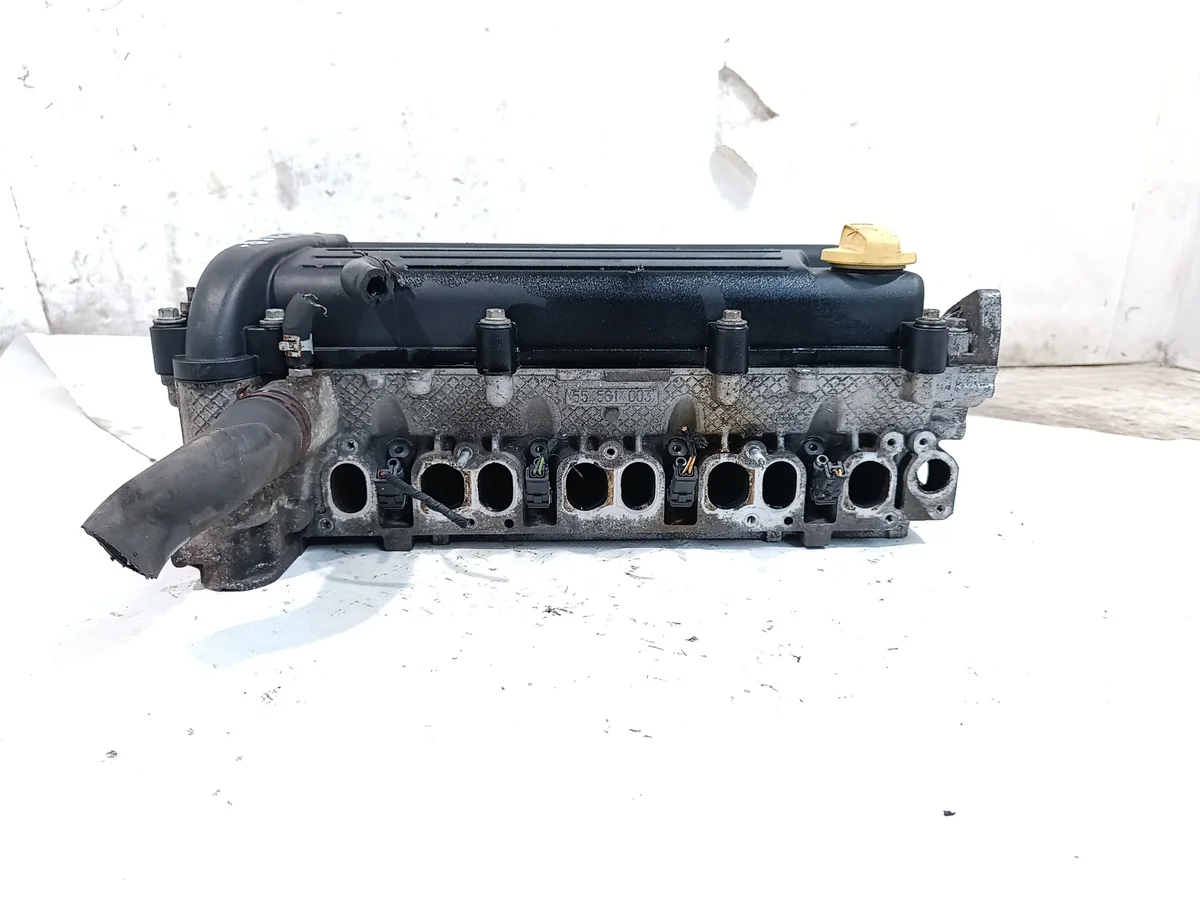 Sylinterikansi Opel Vectra C 2.2 DIRECT 55561003