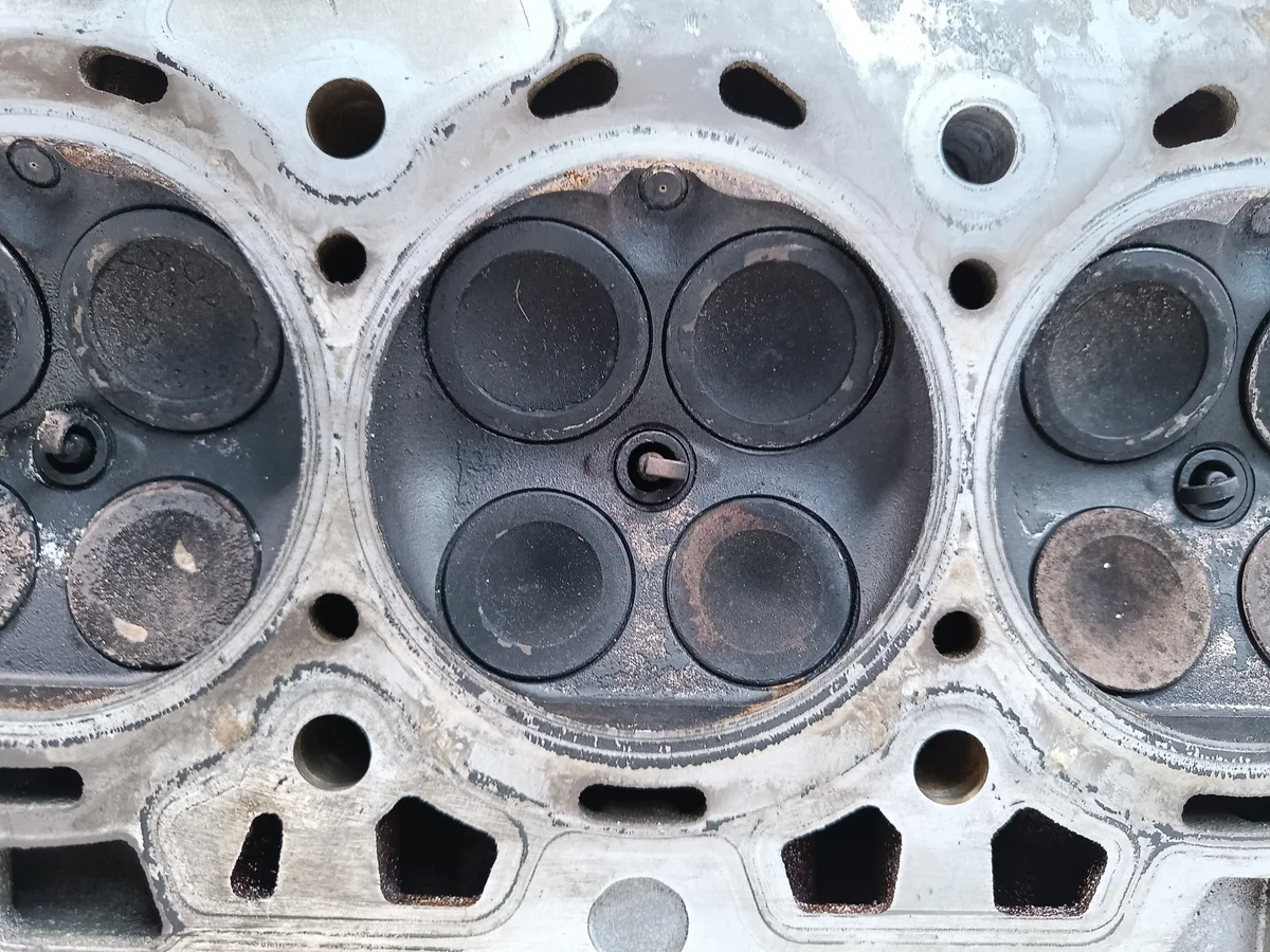 Sylinterikansi Opel Vectra C 2.2 DIRECT 55561003 image 9