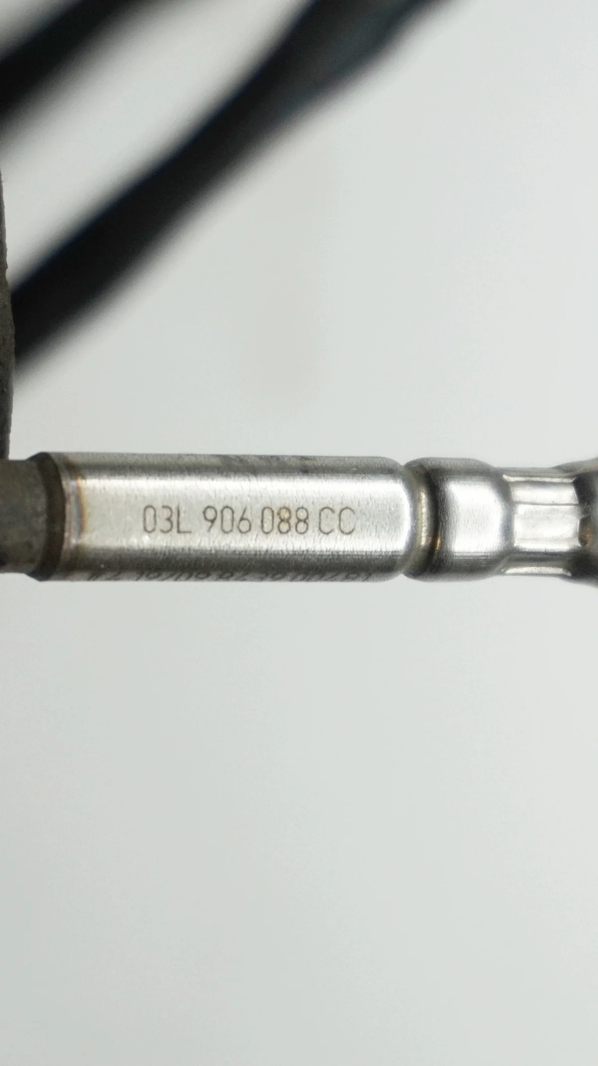 Capteur de température des gaz d'échappement Audi VW Skoda Seat 03L906088CC