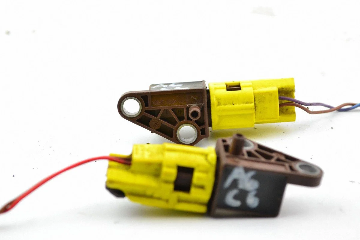 Sensor de impacto Audi A6 C6 4L0959651 image 3