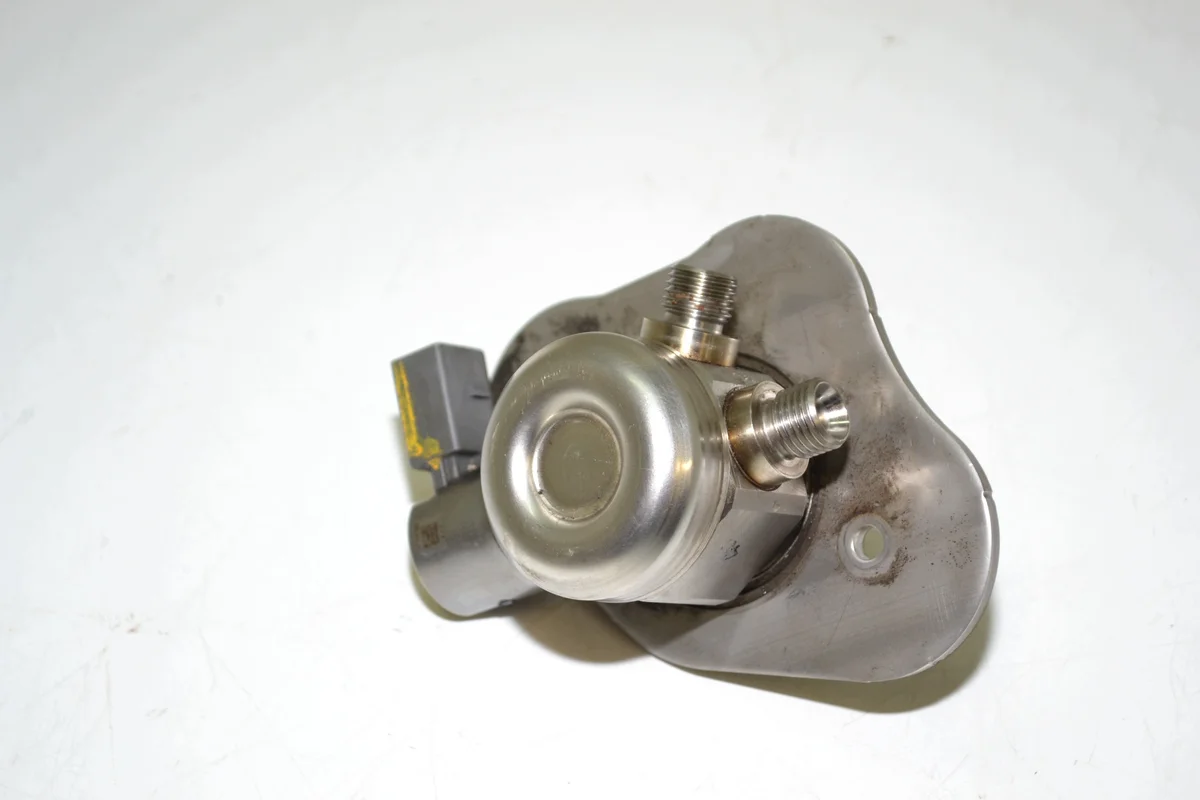 BMW Bränslepump 7562473