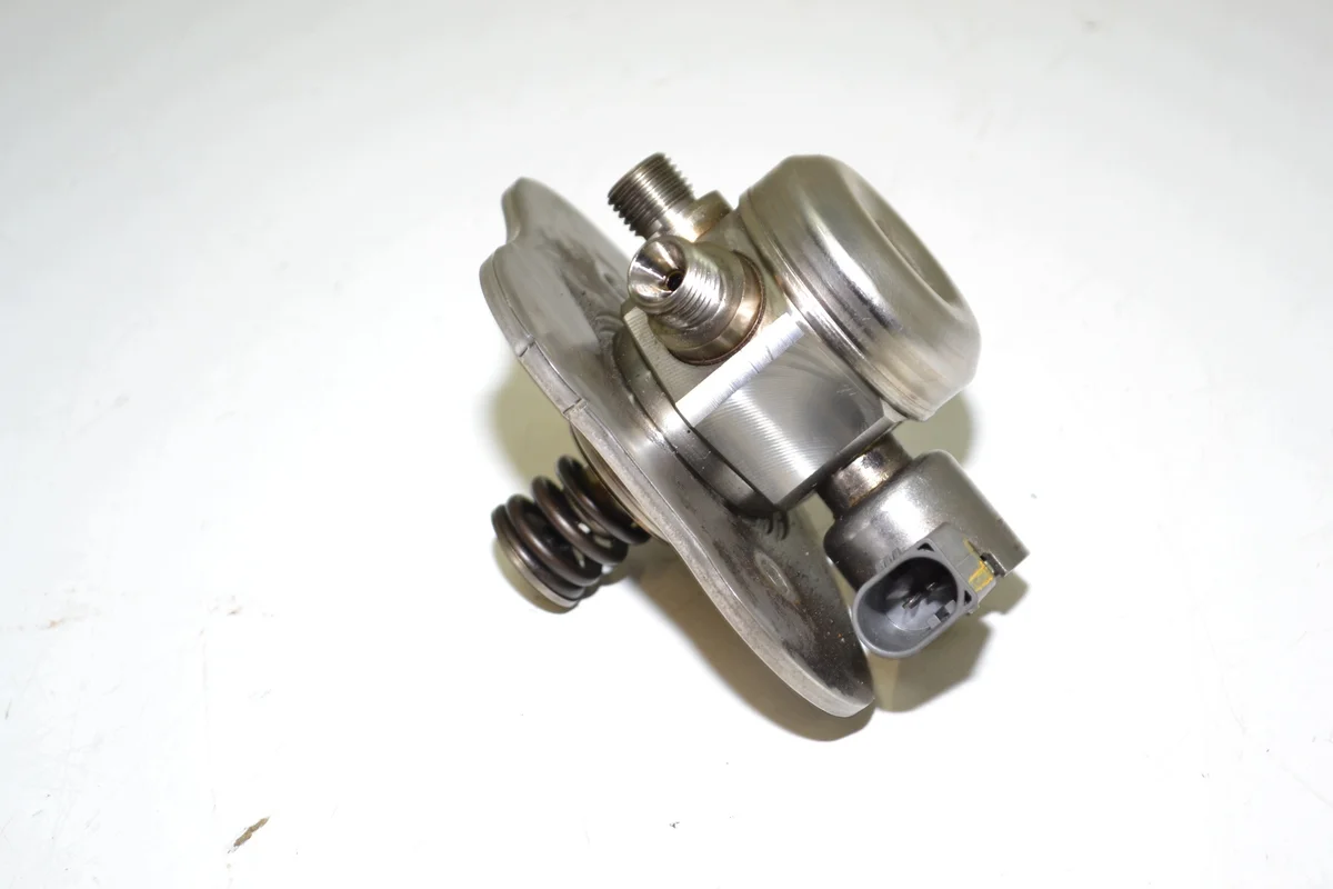 BMW Bränslepump 7562473 image 3