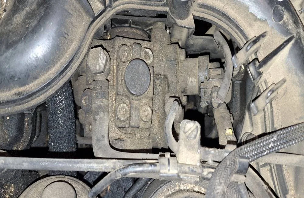 Polttoainepumppu Audi Q7 3.0L EIS3113223