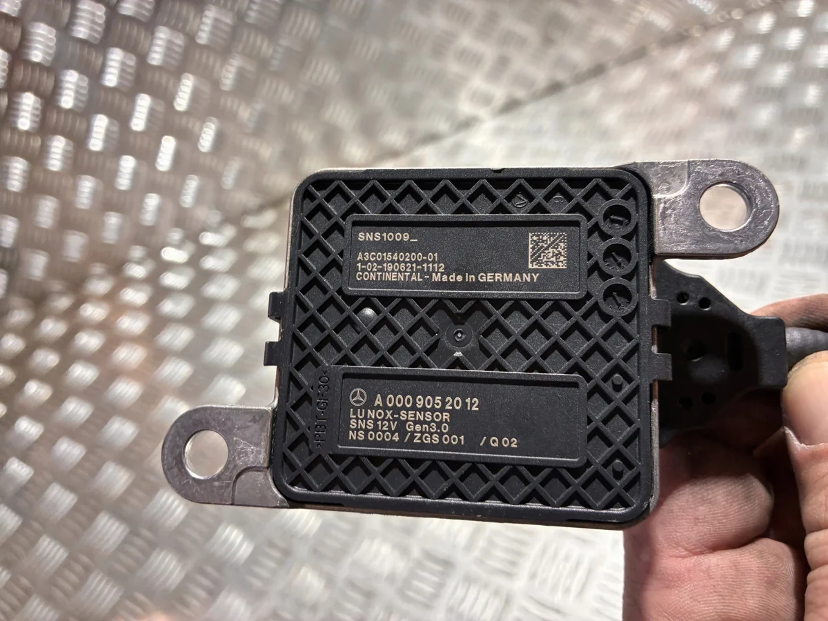 Mercedes NOX Sensor A0009052012 thumbnail 1
