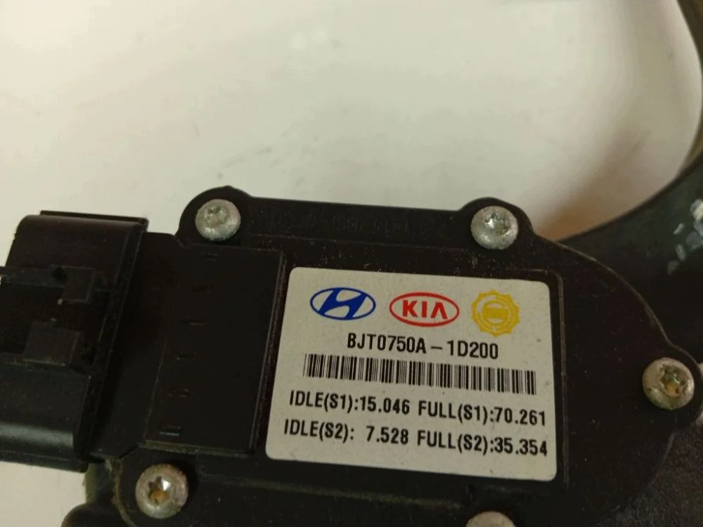 Elektronisches Gaspedal Kia Carens BJT0750A1D200 image 4