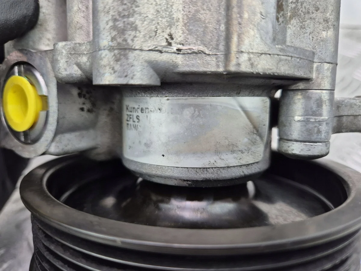 Ohjaustehostimen pumppu Mercedes-Benz A0064664801 image 8