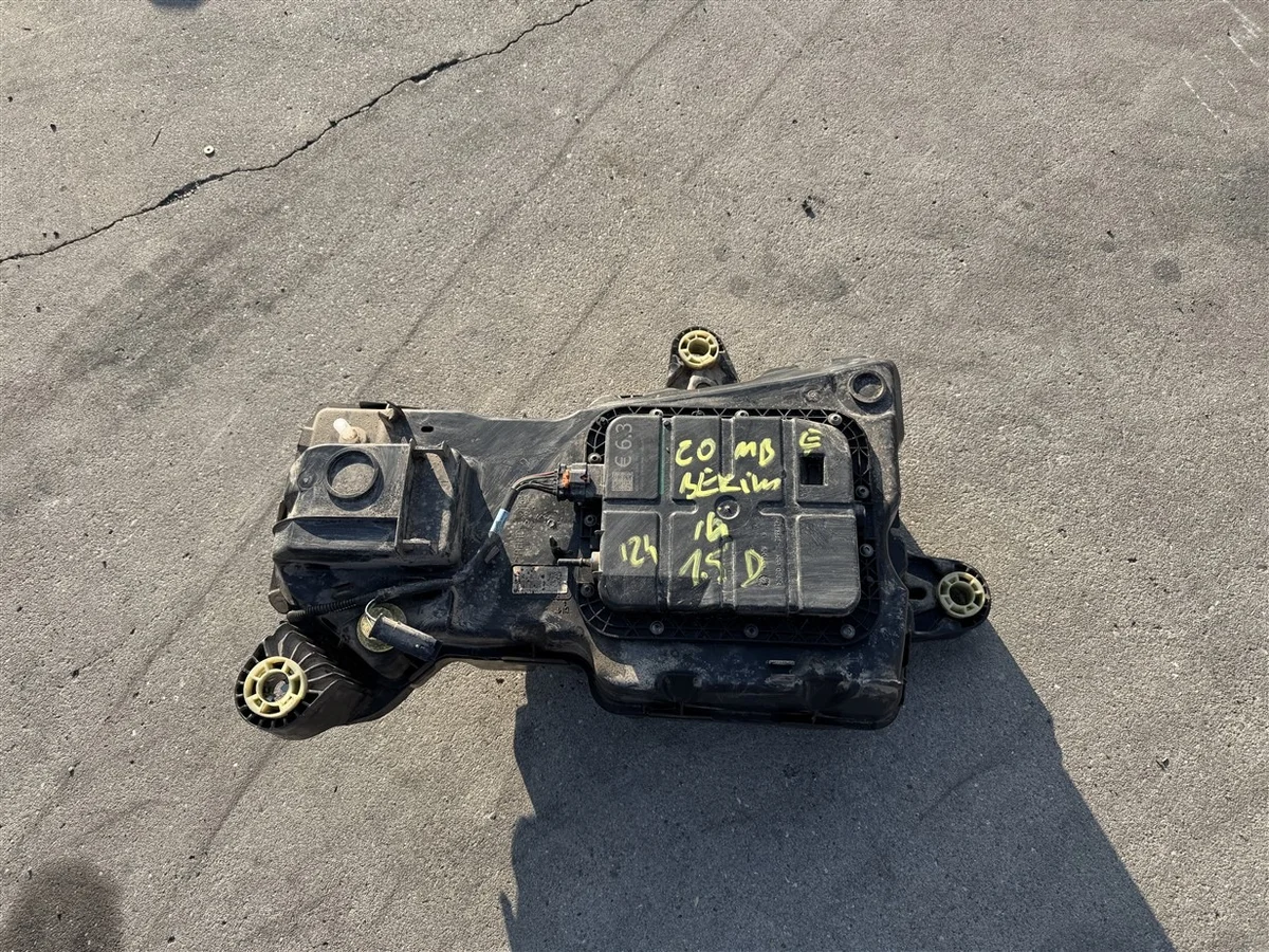 AdBlue Tank mit Pumpe Opel Combo E 1.5 BlueHDi 9832421480 image 3