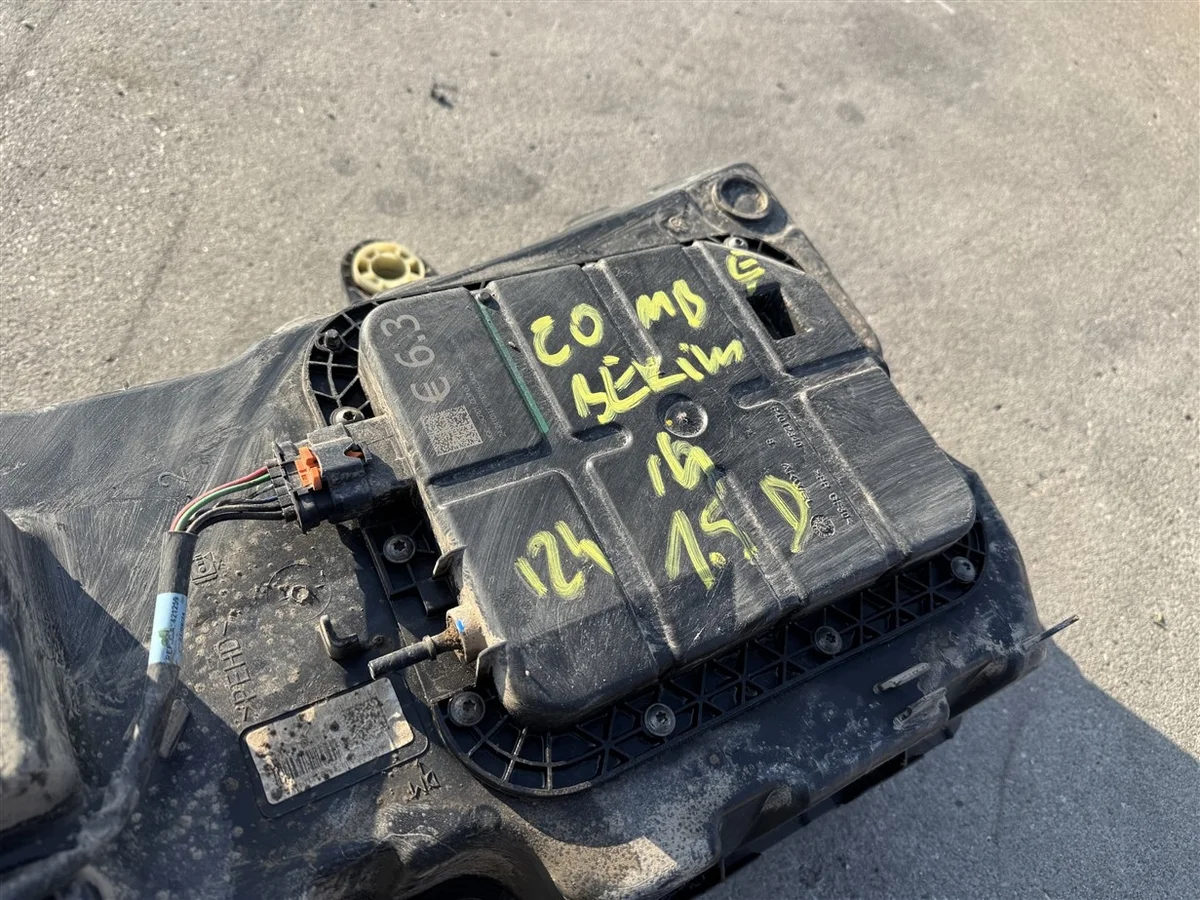 AdBlue Tank mit Pumpe Opel Combo E 1.5 BlueHDi 9832421480 image 4