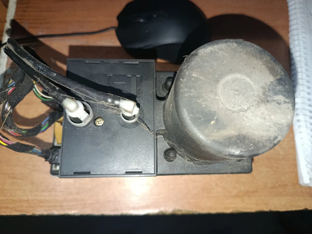 Zentralverriegelungspumpe Audi A3 A4 8L0862257 image 3