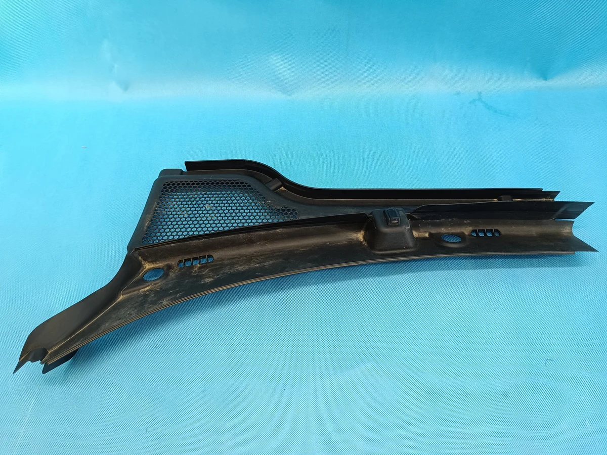 Skoda Kamiq 2024 Panel inferior parabrisas izquierdo 658819415