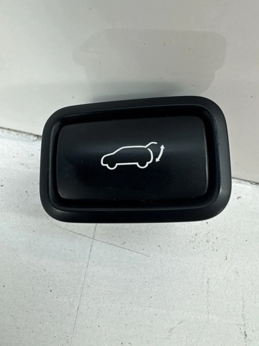 Bouton ouverture coffre Kia Sorento 3 49X59P-1300