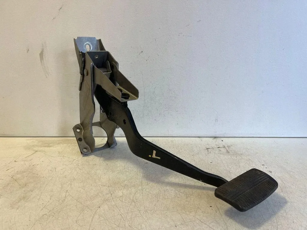 Rempedaal Mercedes-Benz X-Klasse W470 892523267