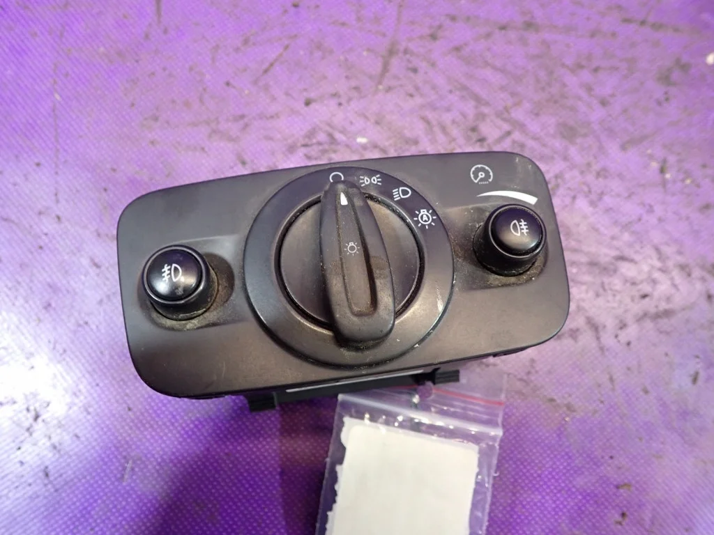 Interruttore fendinebbia Ford Galaxy 8G9T-13A024-EA