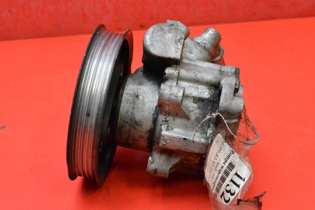 Ohjaustehostimen pumppu Audi A6 C5 4B0145155T image 3