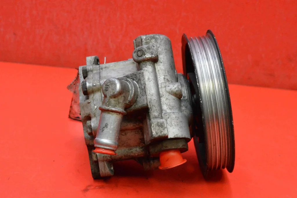 Ohjaustehostimen pumppu Audi A6 C5 4B0145155T image 5