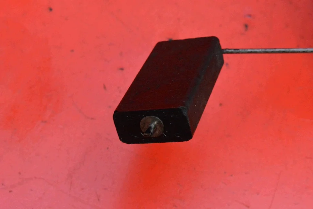 Polttoainepumppu Audi A6 C5 4B0919050D image 9