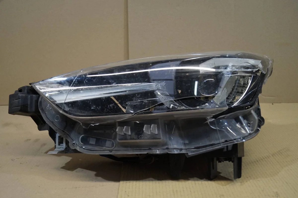 Vorderlicht Links Mazda CX-3 GBL1761