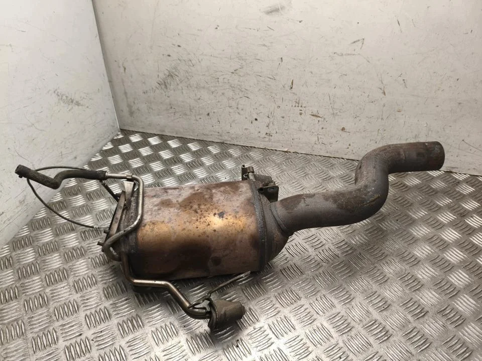 Volkswagen Touareg Katalysaattori 7P6254800A