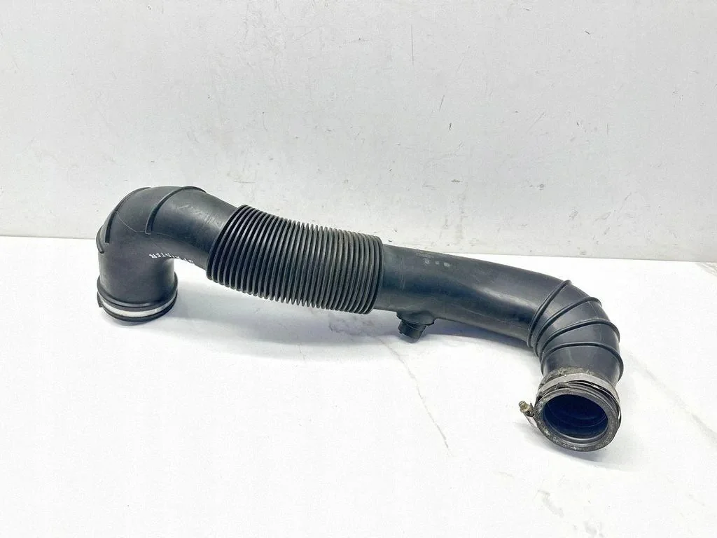 Tubo Aria Mercedes-Benz A9065281724 2.1L Diesel