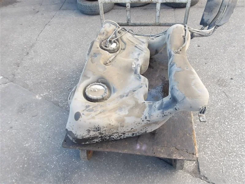 Polttoainesäiliö Audi A3 8L 1.8T Quattro A38LQUATTRO18T image 4