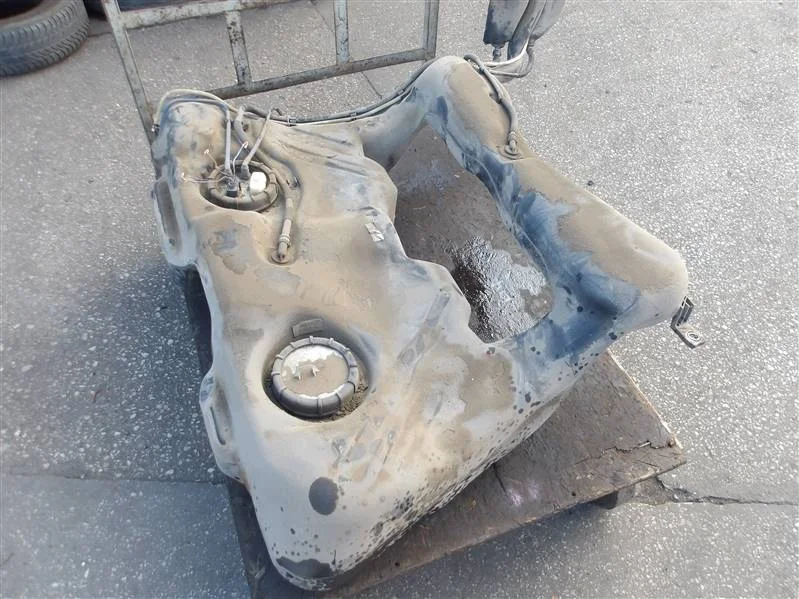 Polttoainesäiliö Audi A3 8L 1.8T Quattro A38LQUATTRO18T image 5