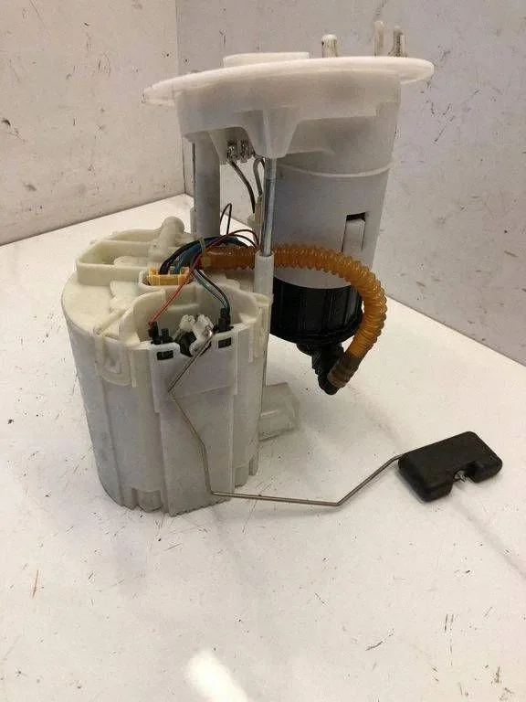 Bomba de combustível Audi A4 S4 B8 8K0919051R