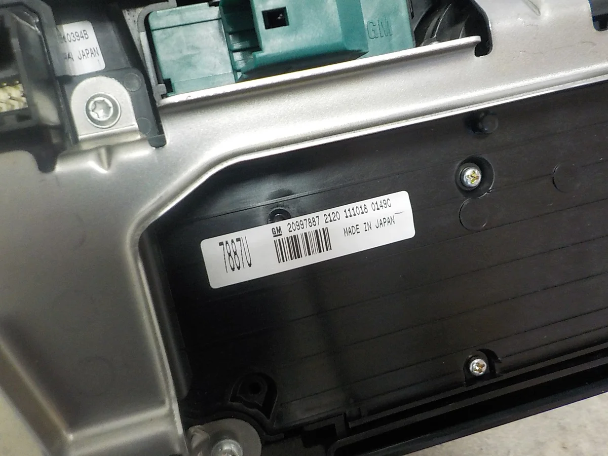 Panneau autoradio Opel Insignia 20997887