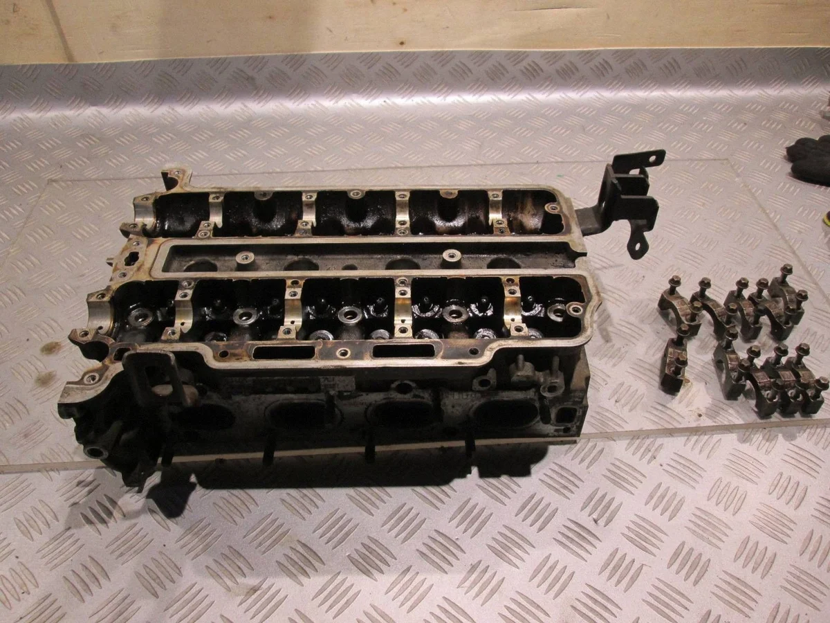 Opel Astra III H 1.4 16V Cabeça de Cilindro 55355430