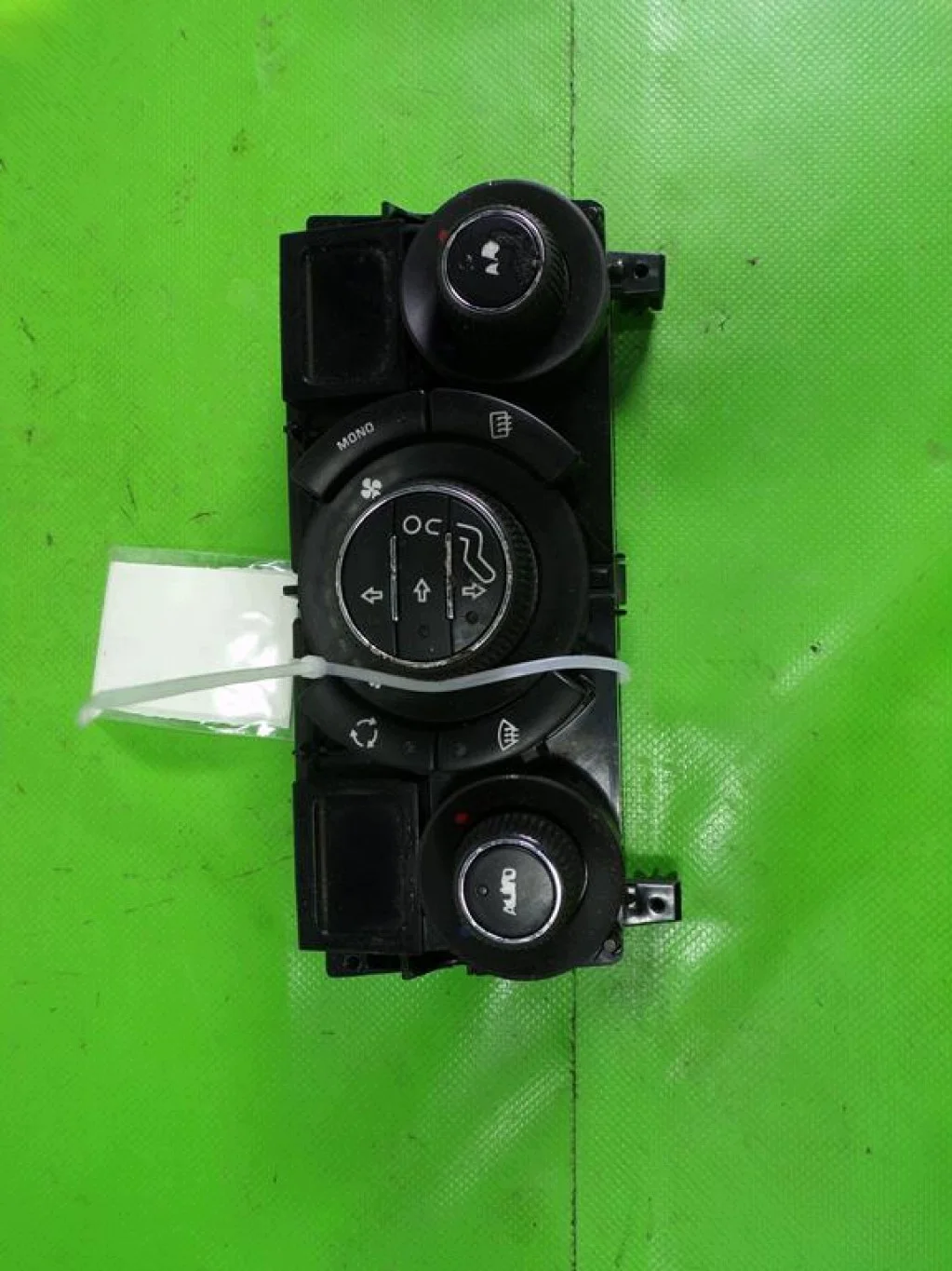 Air Vent Panel Peugeot 308 96718462XT