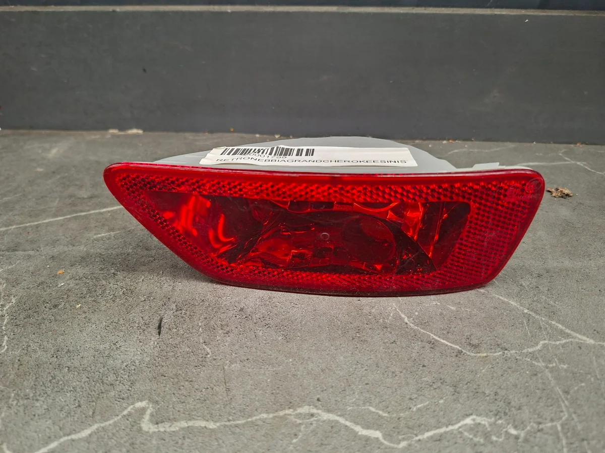 Luz Antiniebla Trasera Derecha Jeep Grand Cherokee WK2 57010716AC