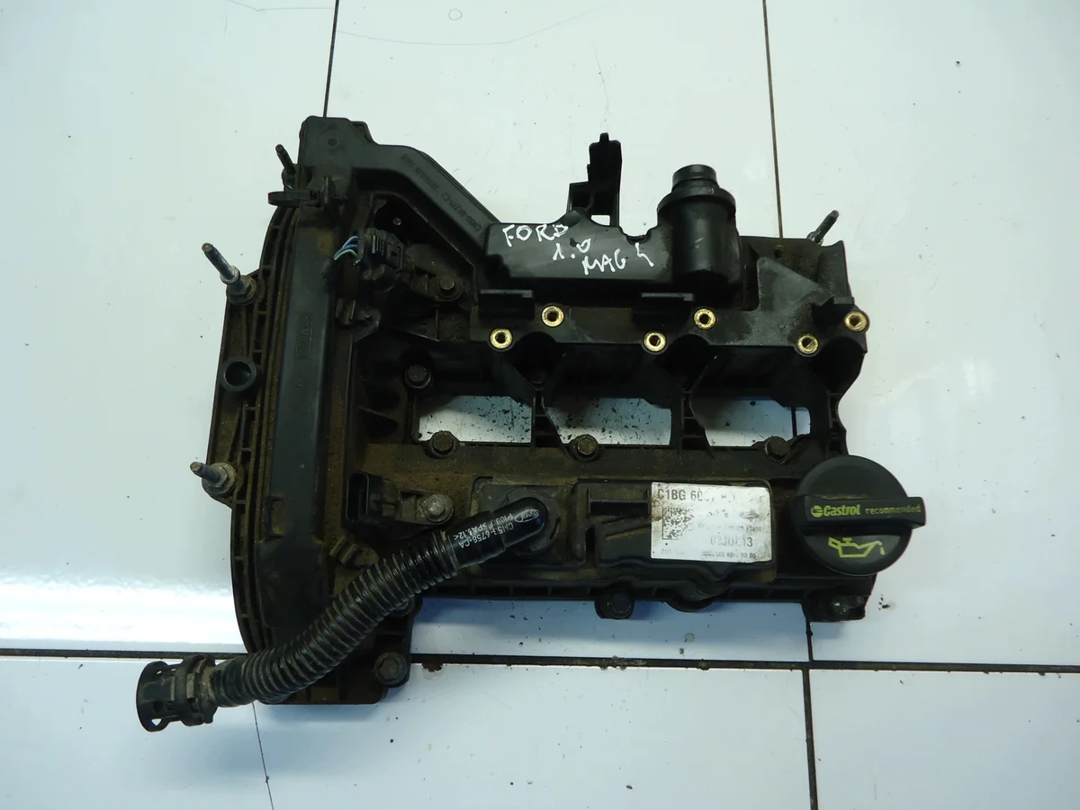 Ford Focus MK3 1.0 EcoBoost Couvercle de soupapes CM5G-6K271-CJ