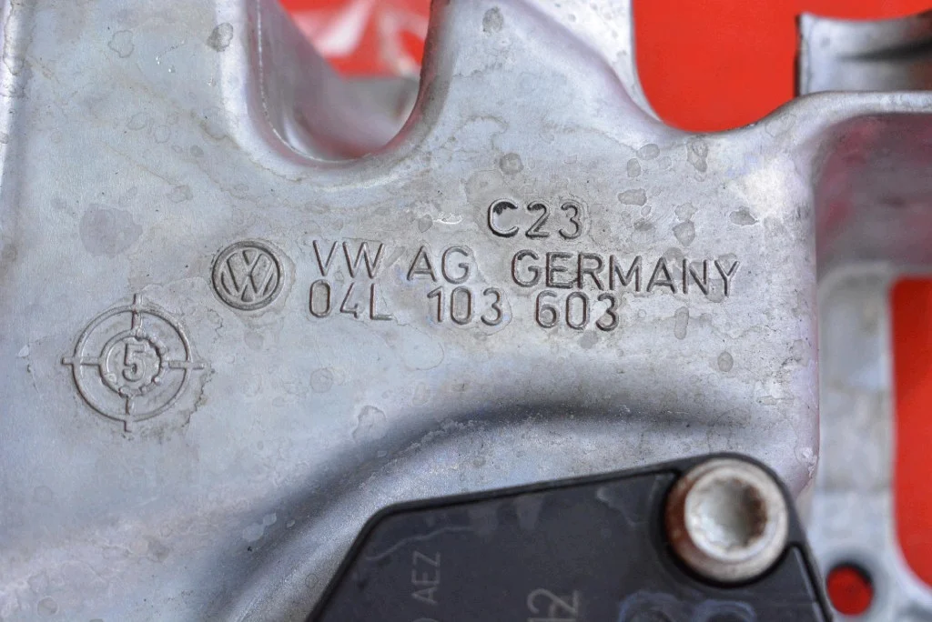 Ölwannee VW Tiguan 5N 2.0 TDI 04L103603 image 4