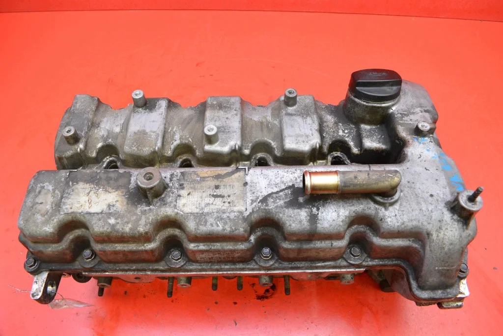 Moottorin sylinterikansi R6640160001 SsangYong Kyron