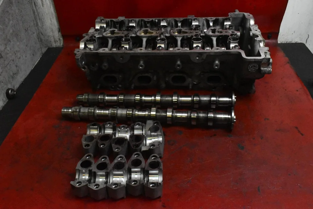 Moottorin sylinterikansi R6640160001 SsangYong Kyron