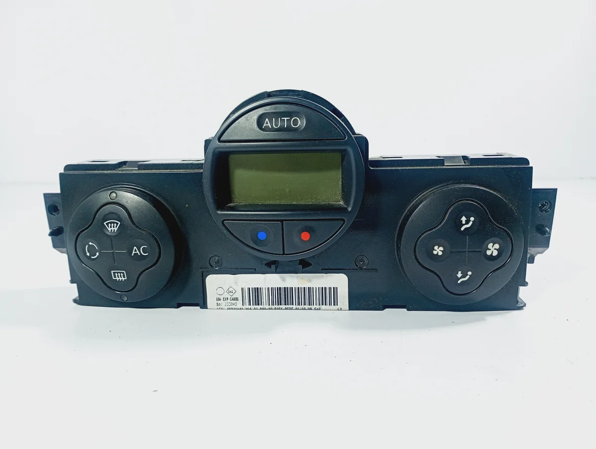 Ilmastoinnin ohjauspaneelin kytkin Renault Megane 8200407123