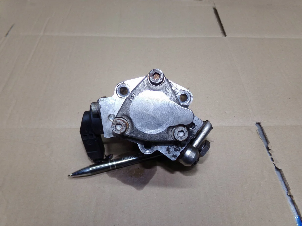 Pompa Carburante Audi A3 2.0 FSI 06D127026J thumbnail 4