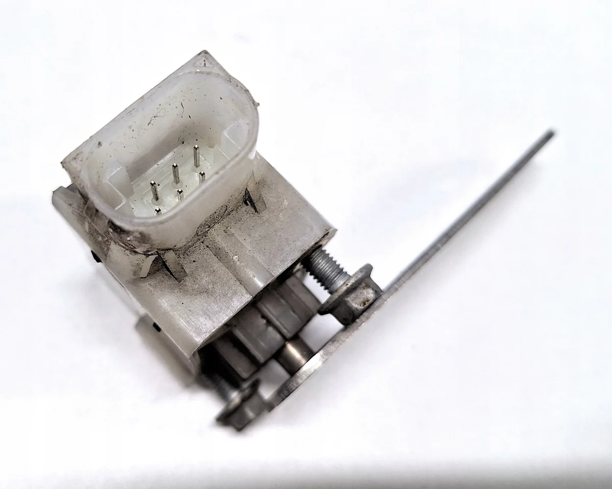 Sensor Maserati Ghibli M157 89089884 image 6
