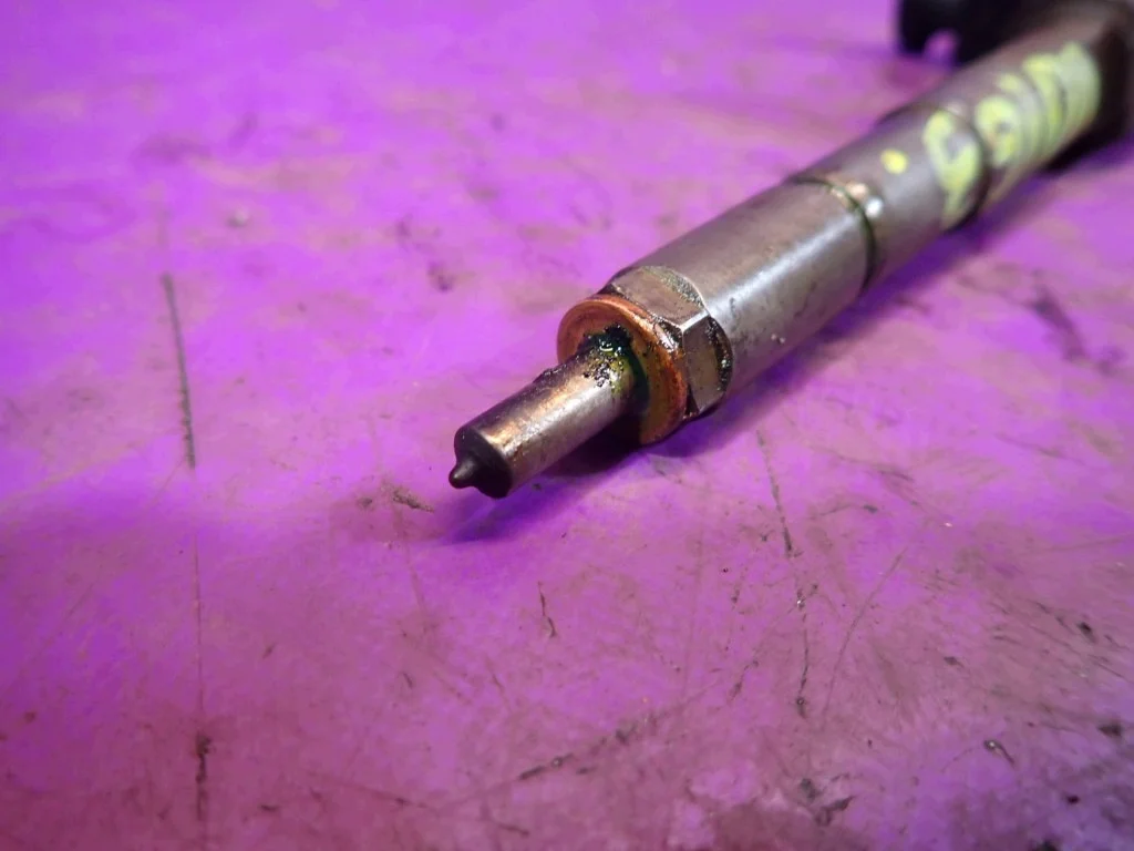 Injecteur Opel Vectra C 1.9 CDTI 0445110159