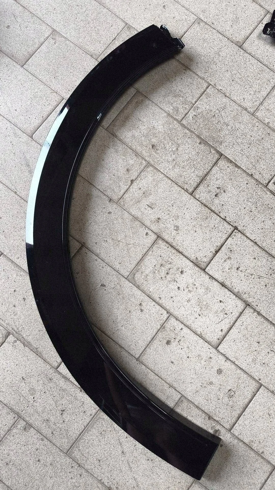 Modanatura parafango posteriore sinistra Renault Clio VI 767194275R