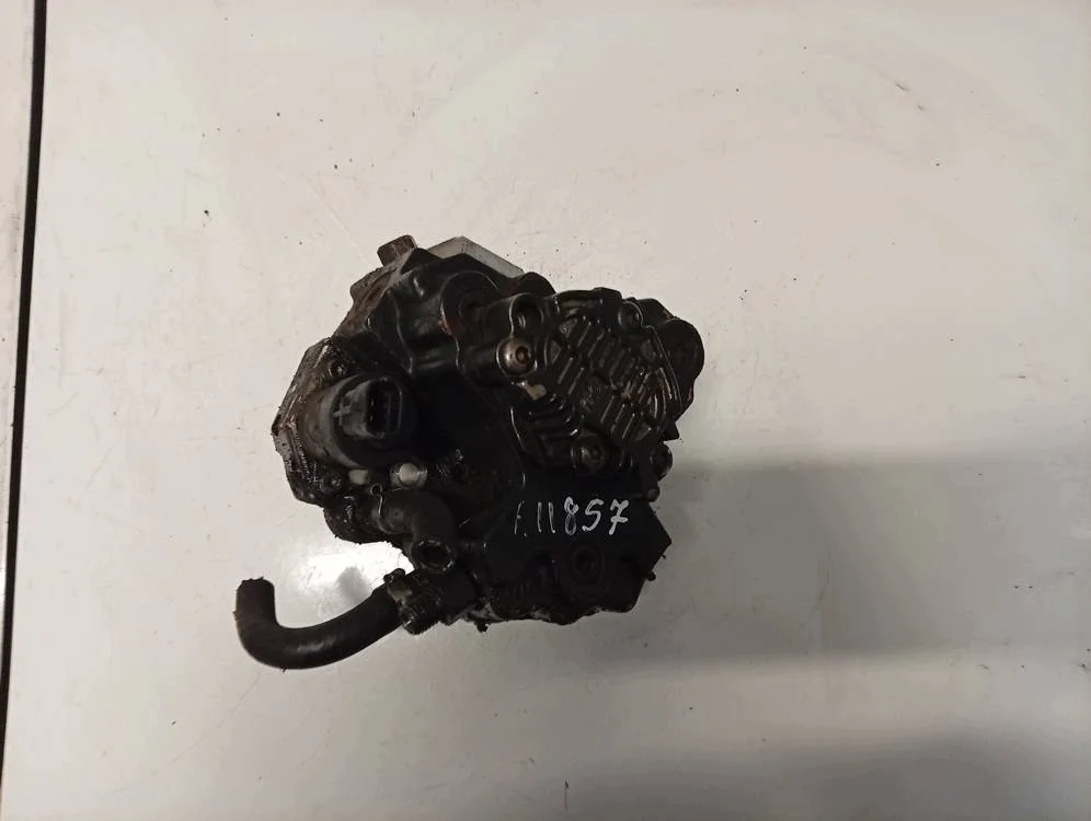 Polttoainepumppu Volvo S60 2.4L 034696