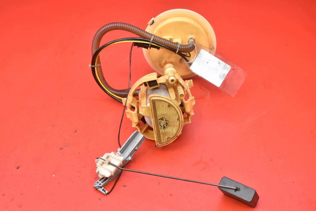 Pompe à carburant BMW 6756257 image 3