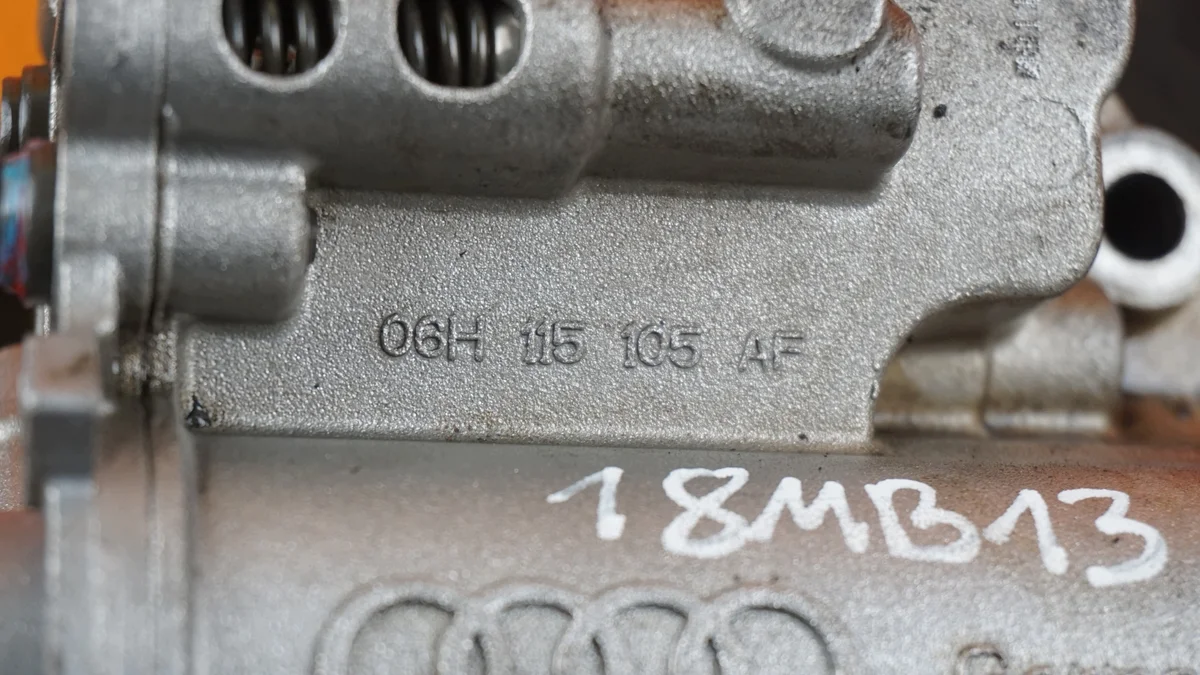 Audi A4 A5 Exeo öljypumppu 06H115105AF image 6