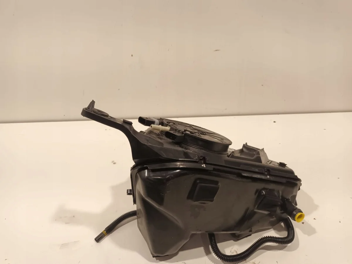BMW 1 F20 F21 AdBlue Pump Reservoir 7403541