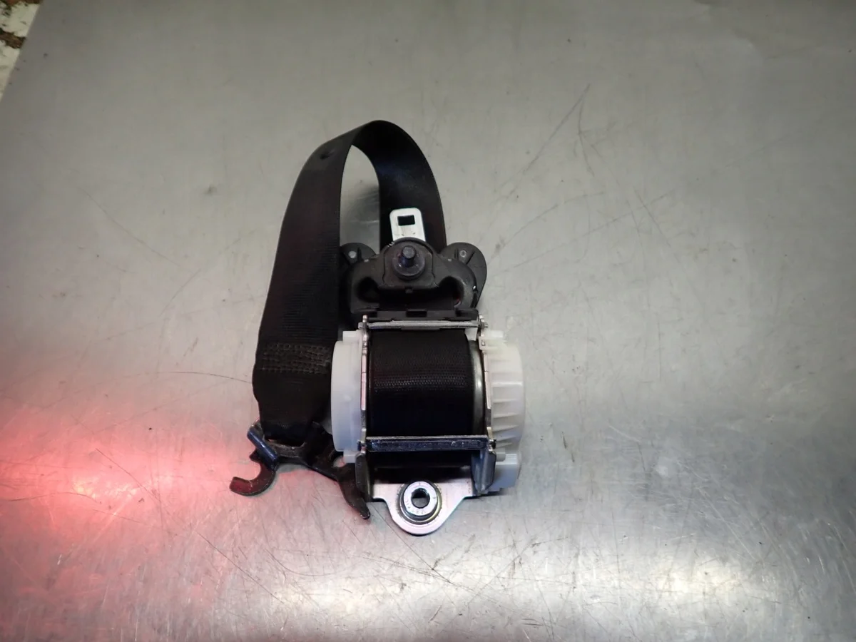 Turvavyö vasen etu BMW 1 E87 330598481