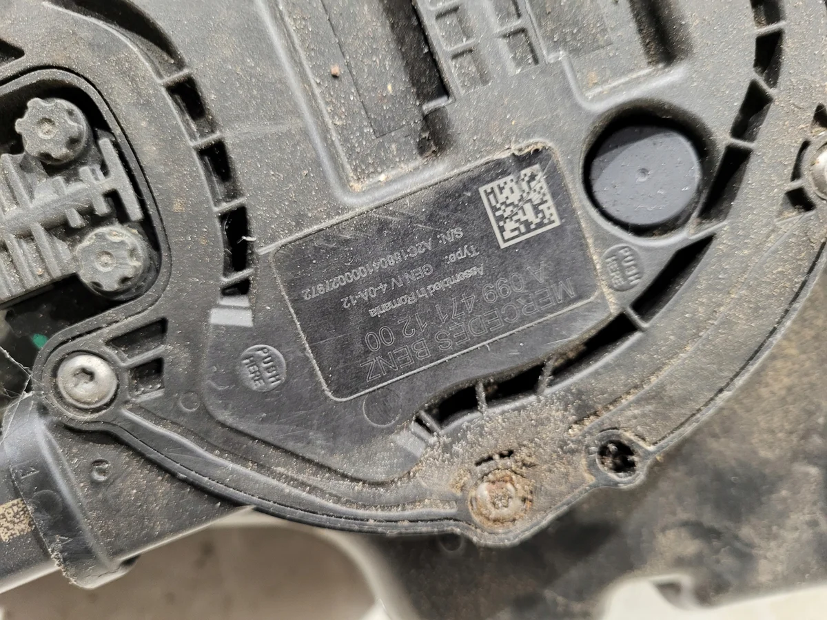 AdBlue Pumpe Mercedes A-Klasse B-Klasse A2474708202 image 4