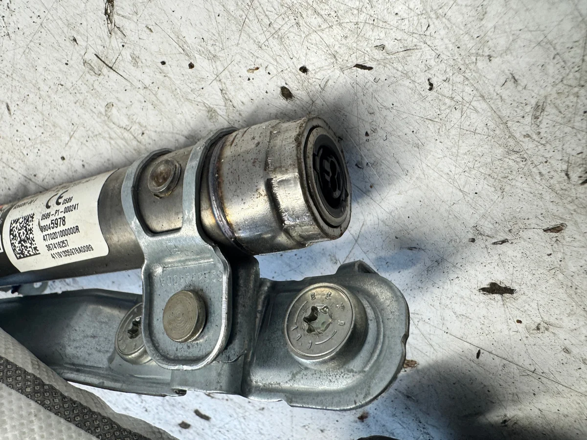 Opel Corsa E ilmatyyny oikea 39045978 image 3