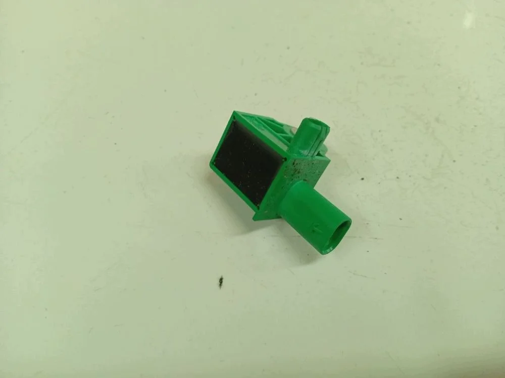 Airbag Sensor Volkswagen Golf 1.4L 5K0959351
