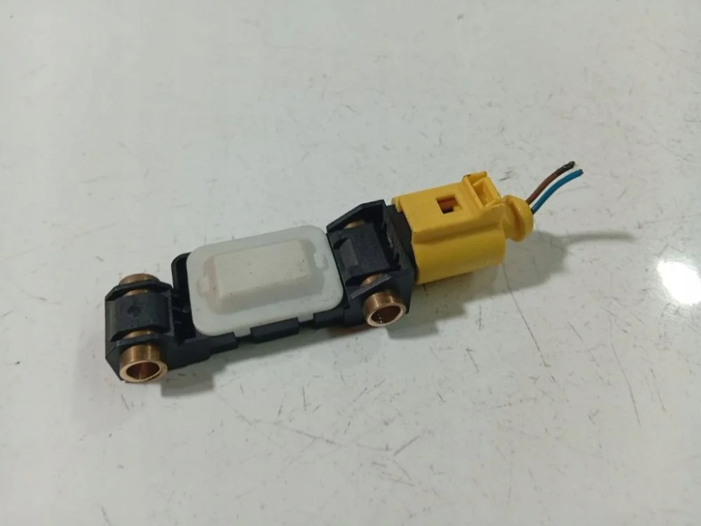 Audi A4 Airbag Sensor 8E0959643E